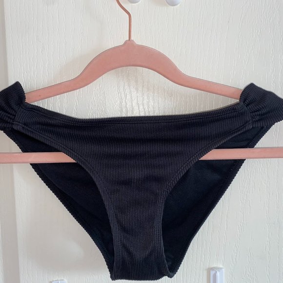 Bikini Set - Picture 3 of 4